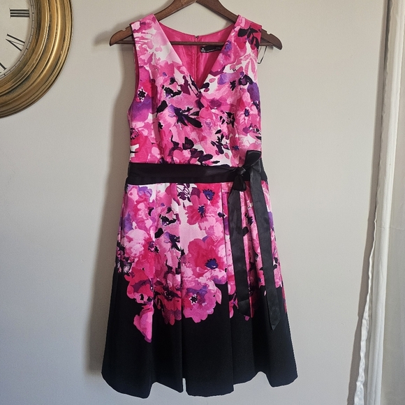 Chetta B Dresses & Skirts - Chetta B‎ Pink Black Floral KneeLength Pleated Midi Dress Y2K Barbiecore Size 10